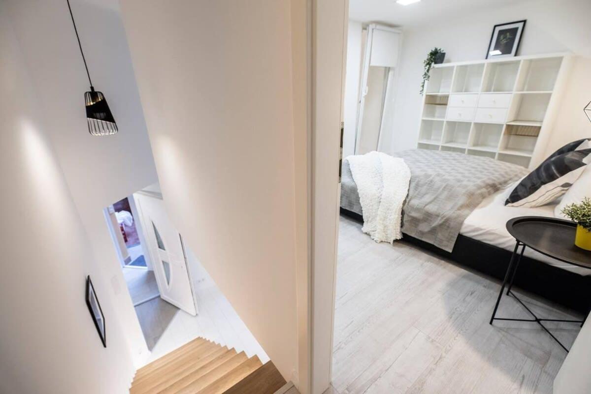 Renovated Design Apartment Close To The Danube 부다페스트 외부 사진